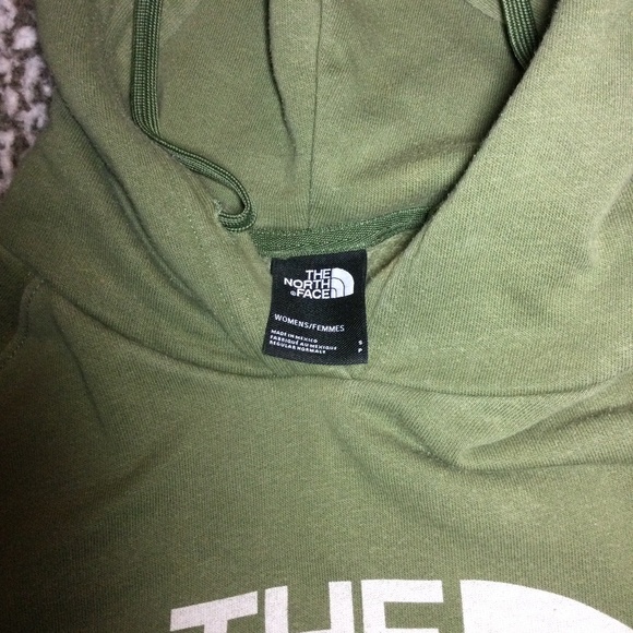 The North Face Hoodie/Sweatshirt - Picture 8 of 8